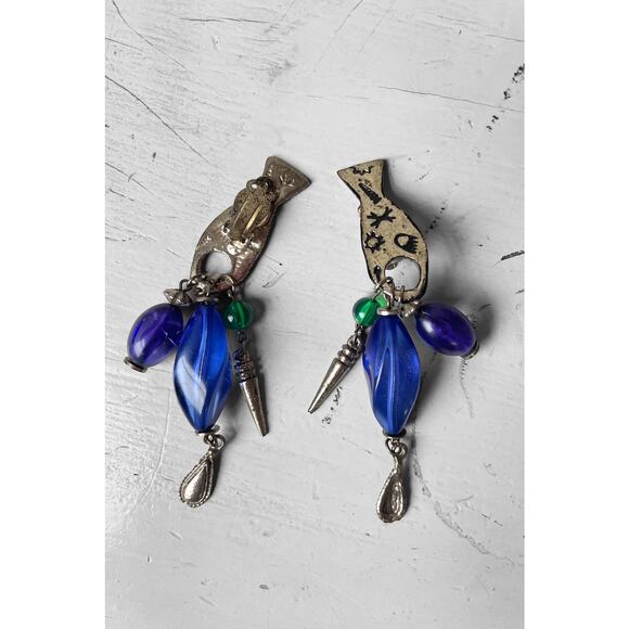 90s Postmodern Vintage Beaded Fish Earrings Clip On Boho Blue Bead Silver Dangle - Picture 3 of 4